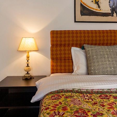 Neelam Bed & Breakfast Kolkata Eksteriør bilde